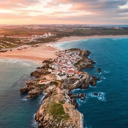 Semesterbostad Casa Da Barragem Atouguia Da Baleia